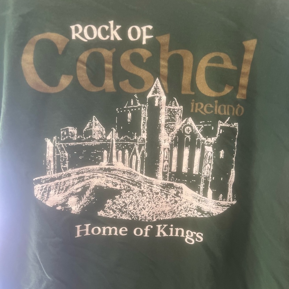 Rock of Cashel Ireland t-shirt size medium in GUC